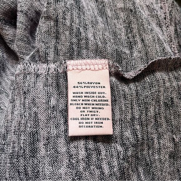 Juicy Couture Lavendar Black Feathered Cold Shoulder Top XL - Picture 8 of 8